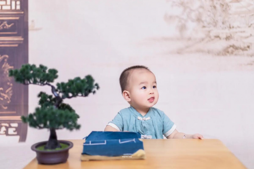 哈密宝宝喊肚子疼怎么回事